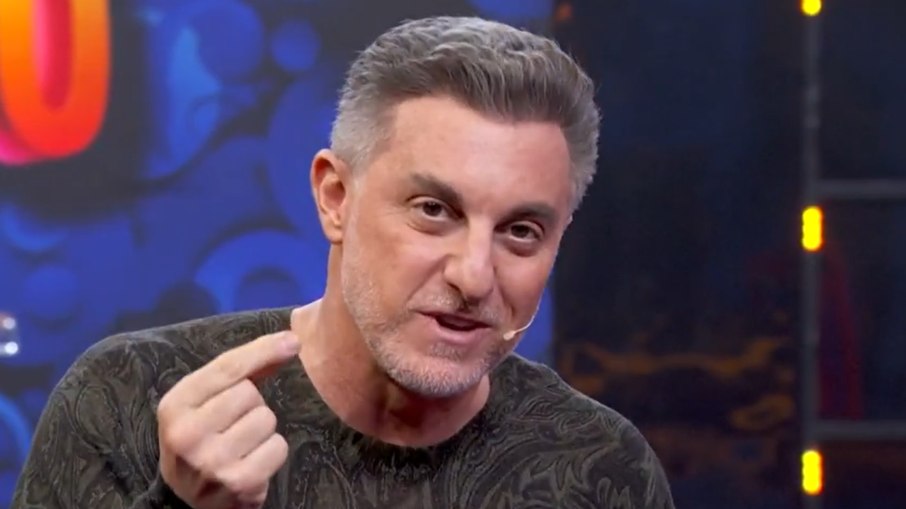 Após polêmica, Luciano Huck perde audiência na Globo
